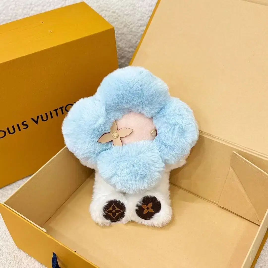 LOUIS VUITTON vivienne 해바라기 인형25*18*8cm