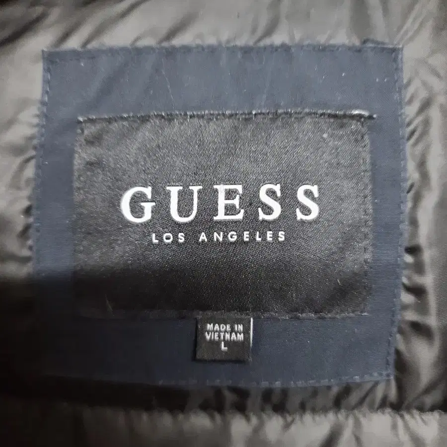 GUESS패딩