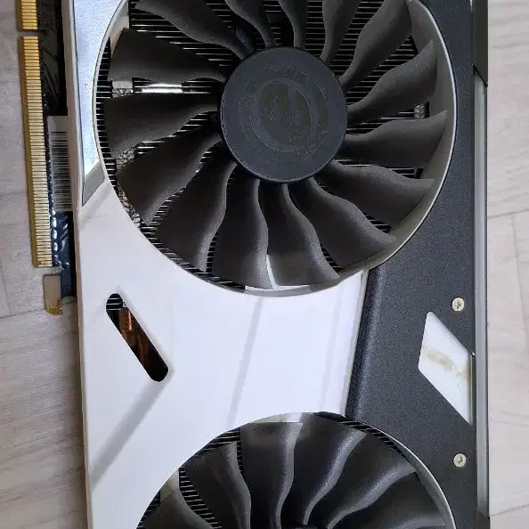 pc 부품 1070ti + i3 12100f + 삼성 ddr4 4gx2