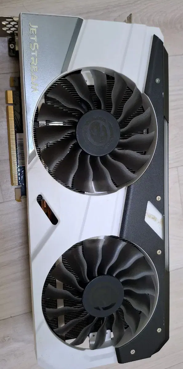 pc 부품 1070ti + i3 12100f + 삼성 ddr4 4gx2