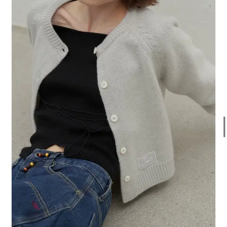 포에토 POWDER CASHMERE CARDIGAN mute grey