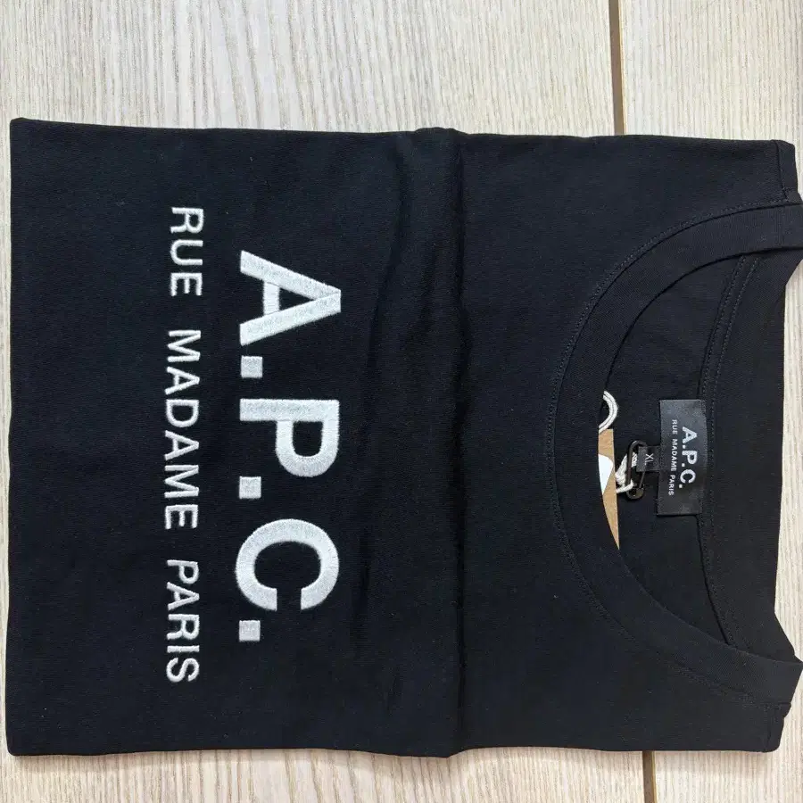 A.P.C(아페쎄) RUE MADAME 티셔츠 블랙