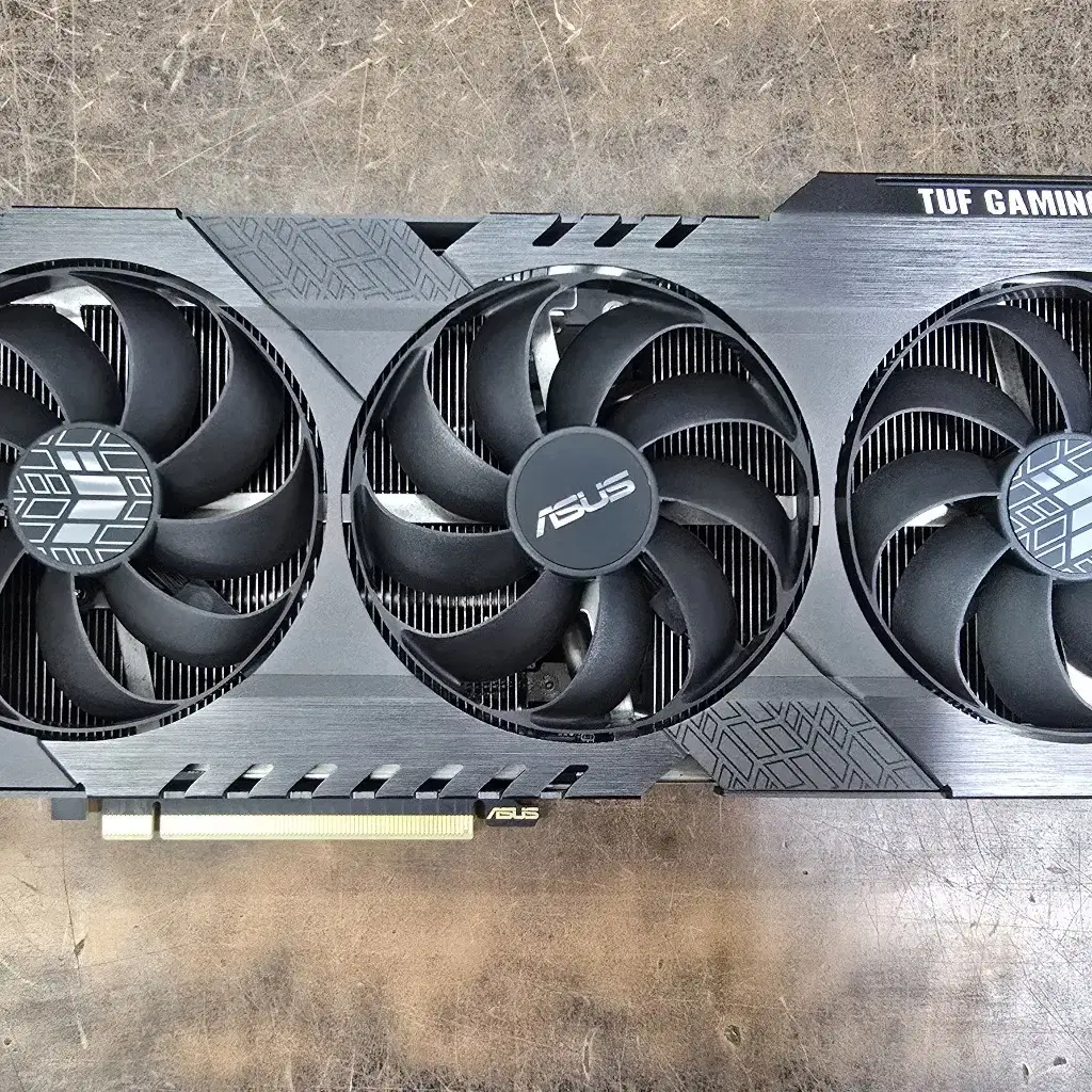 아수스 터프 게이밍 RTX 3080 OC D6X 10GB 판매합니다.