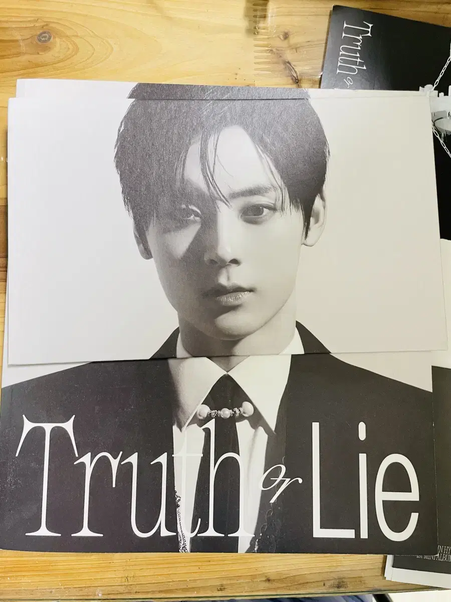 Hwang Minhyun Truth or Lie album wts + photocard WTS