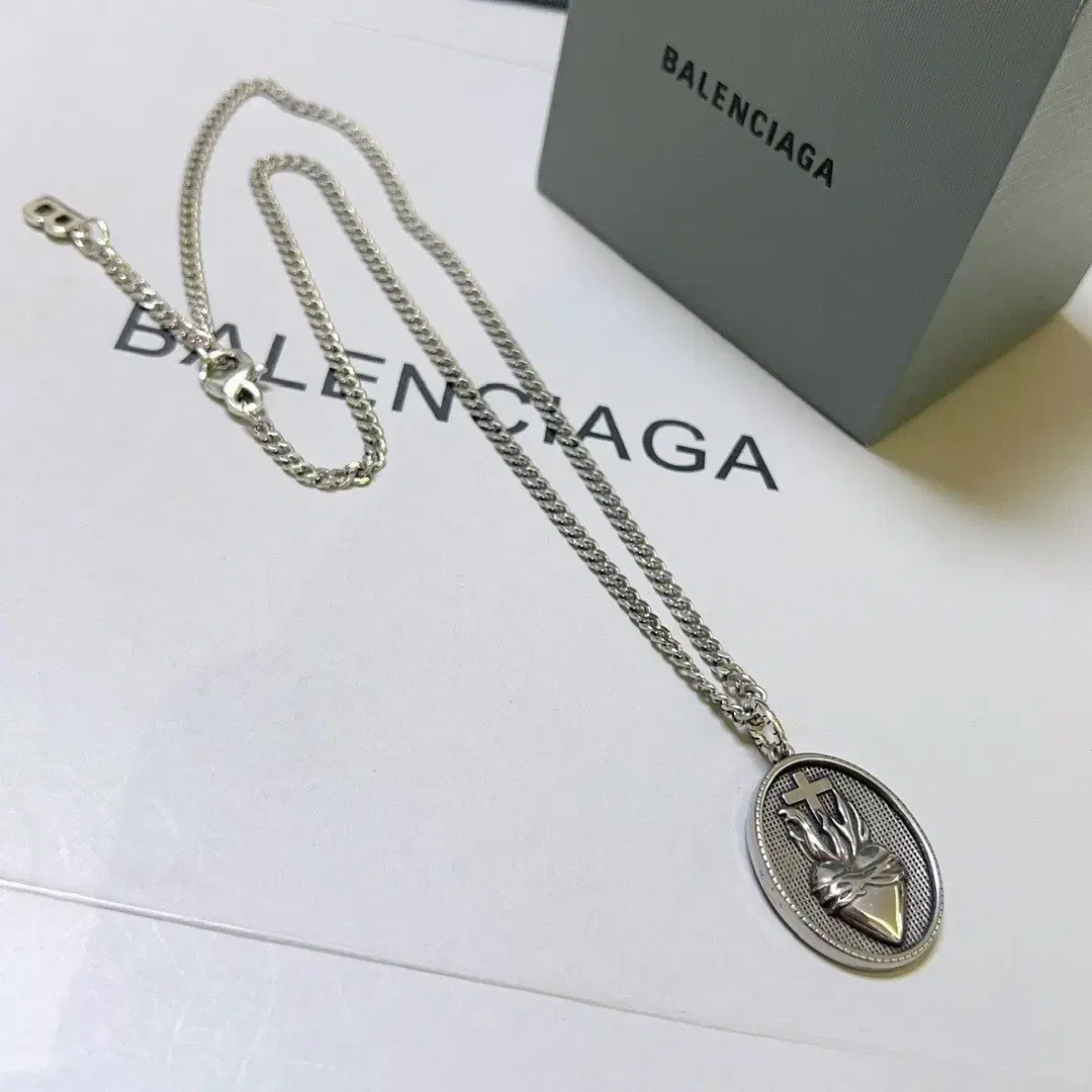 발렌시아가 Balenciaga 목걸이