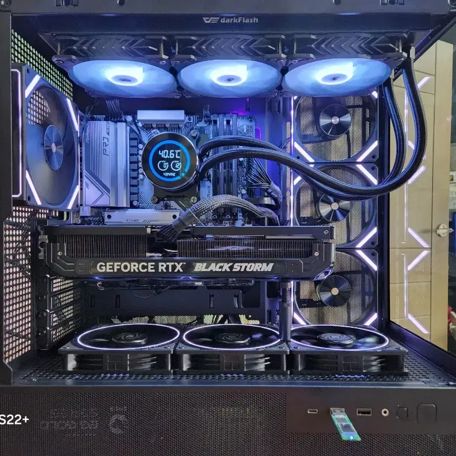 블랙간지 게이밍 컴퓨터 9800X3D RTX4080SUPER PC