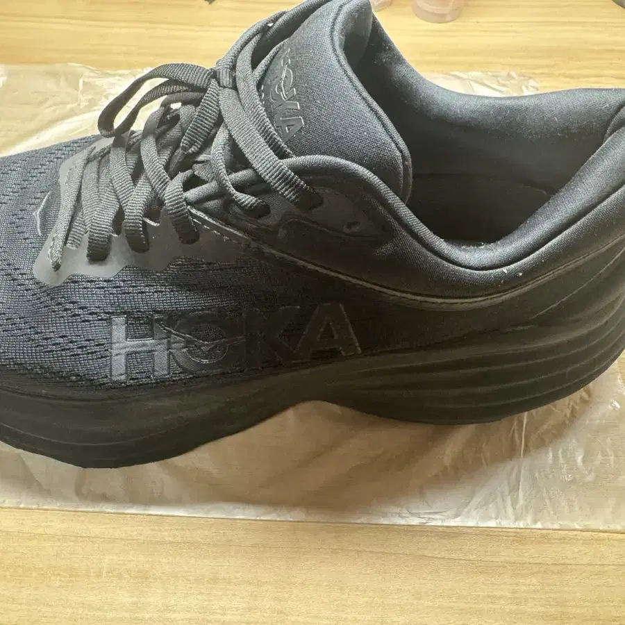 (무료배송)Hoka Bondi 8 Black - Wide