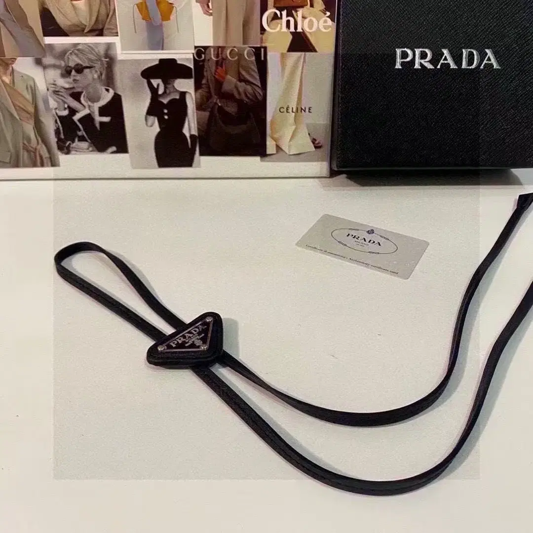 PRADA 프라다 캐주얼 소가죽 넥타이 남녀 공용