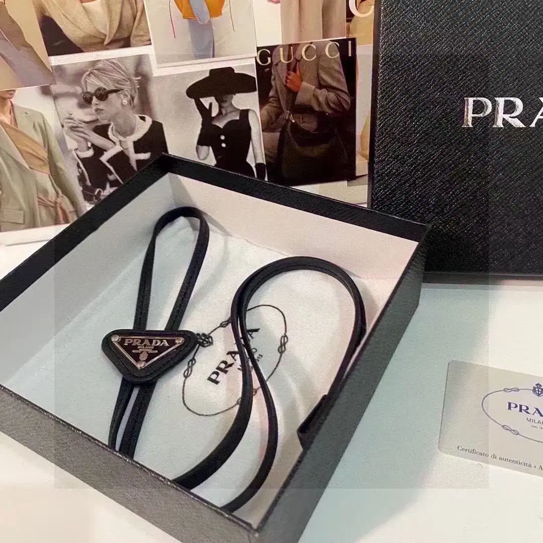 PRADA 프라다 캐주얼 소가죽 넥타이 남녀 공용