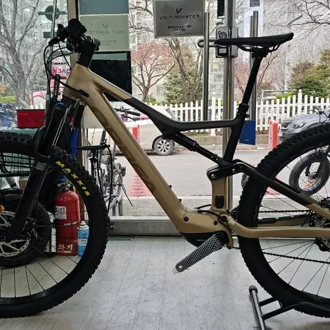 오베아 라이즈H20  L사이즈  경량  E MTB 전기자전거