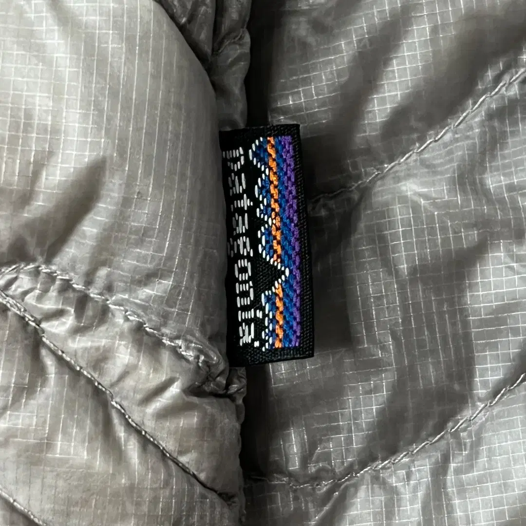 [PATAGONIA] 파타고니아 울트라라이트 반집업 경량패딩