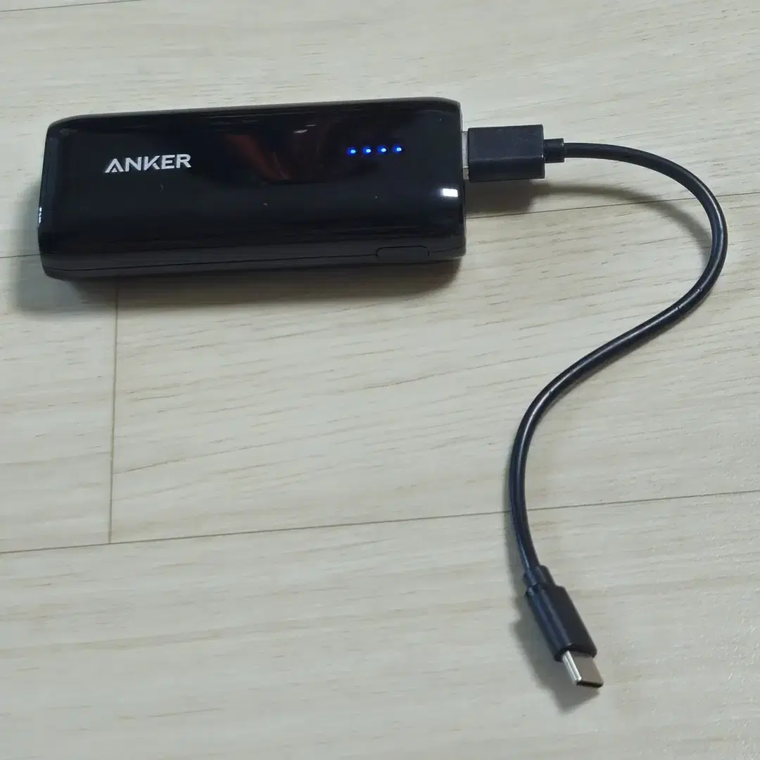 Anker A1211 5200mAh 콤팩트형보조배터리팝니다.