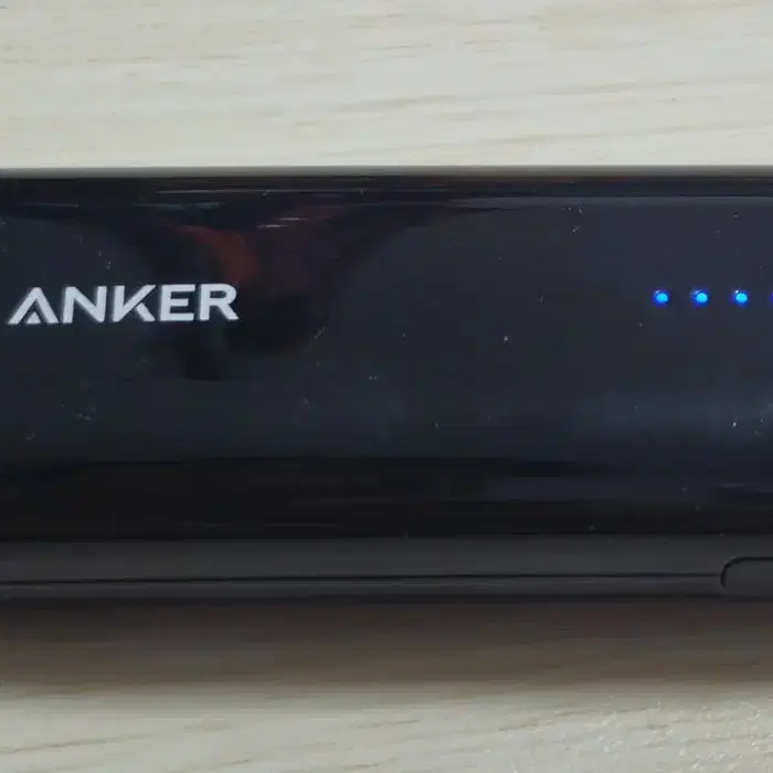 Anker A1211 5200mAh 콤팩트형보조배터리팝니다.