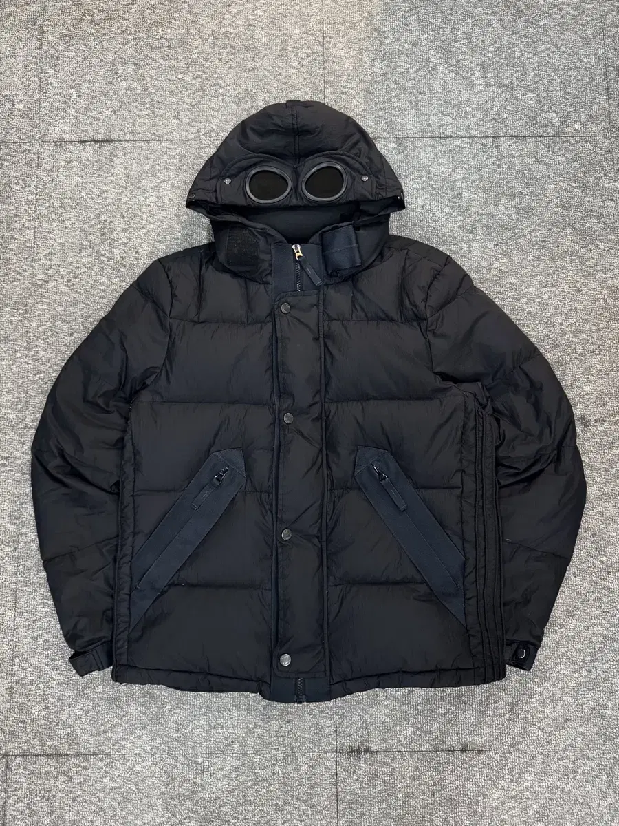 CP company 나일론 고글 패딩