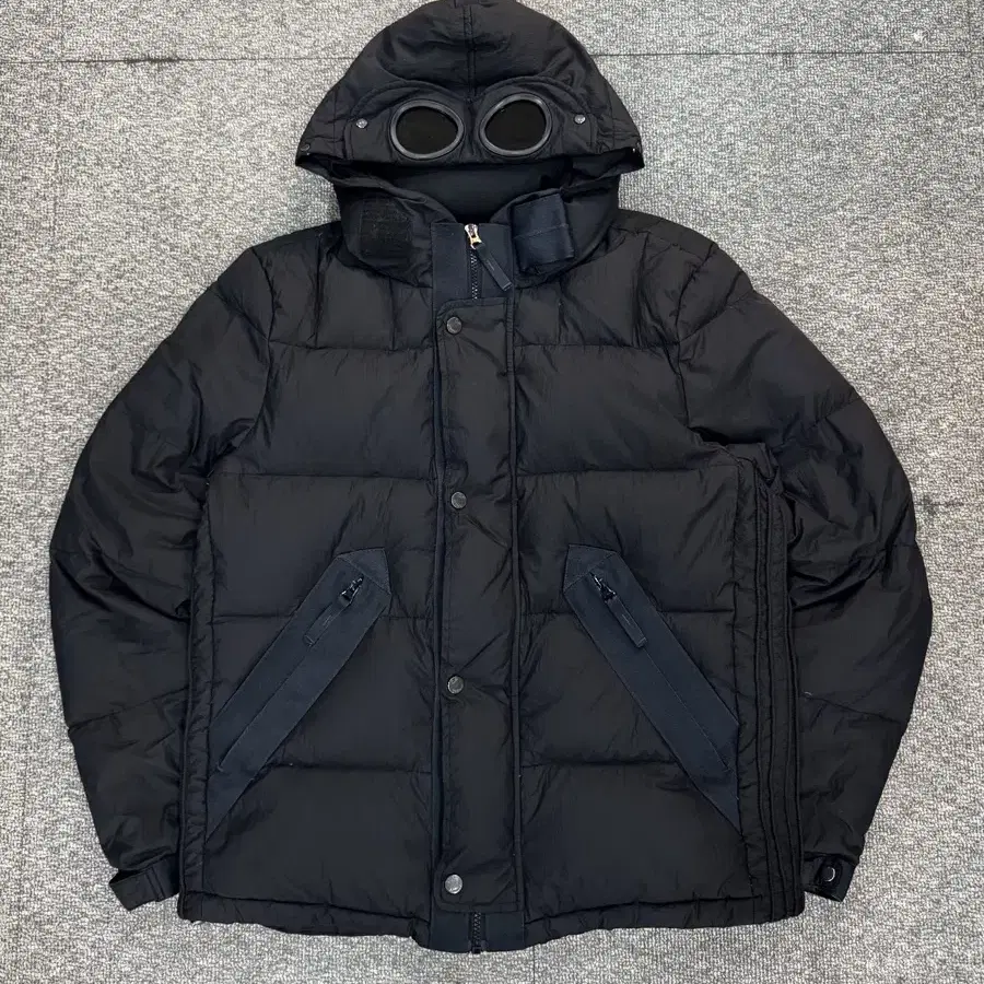 CP company 나일론 고글 패딩