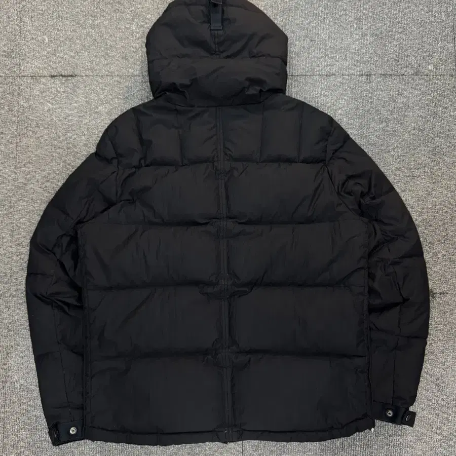 CP company 나일론 고글 패딩