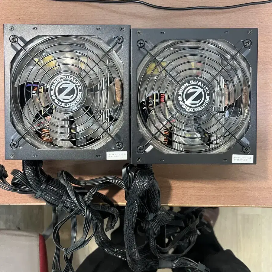 잘만 ZM700-TX 파워서플라이 700w 판매합니다.