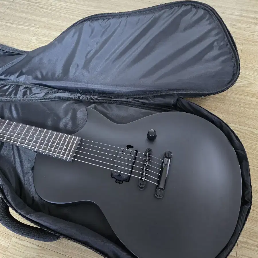 ESP LTD EC-Black Metal BLKS 판매합니다