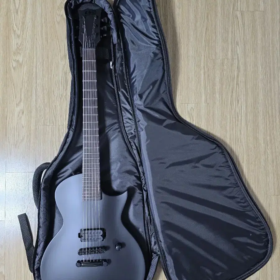 ESP LTD EC-Black Metal BLKS 판매합니다