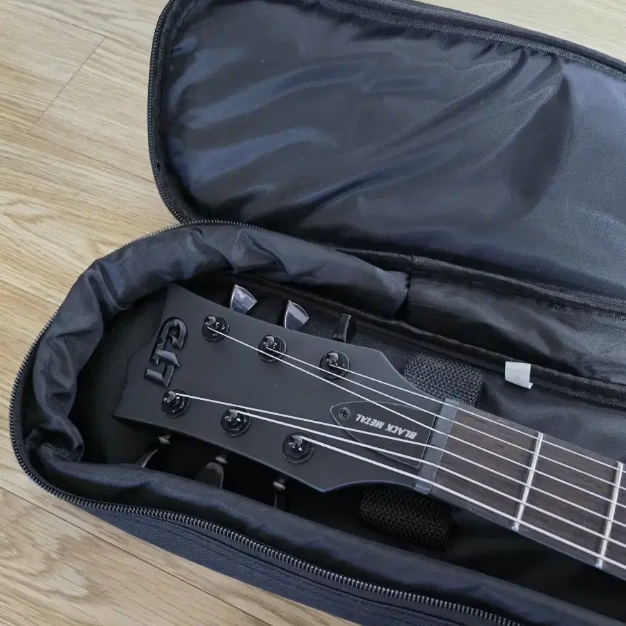 ESP LTD EC-Black Metal BLKS 판매합니다