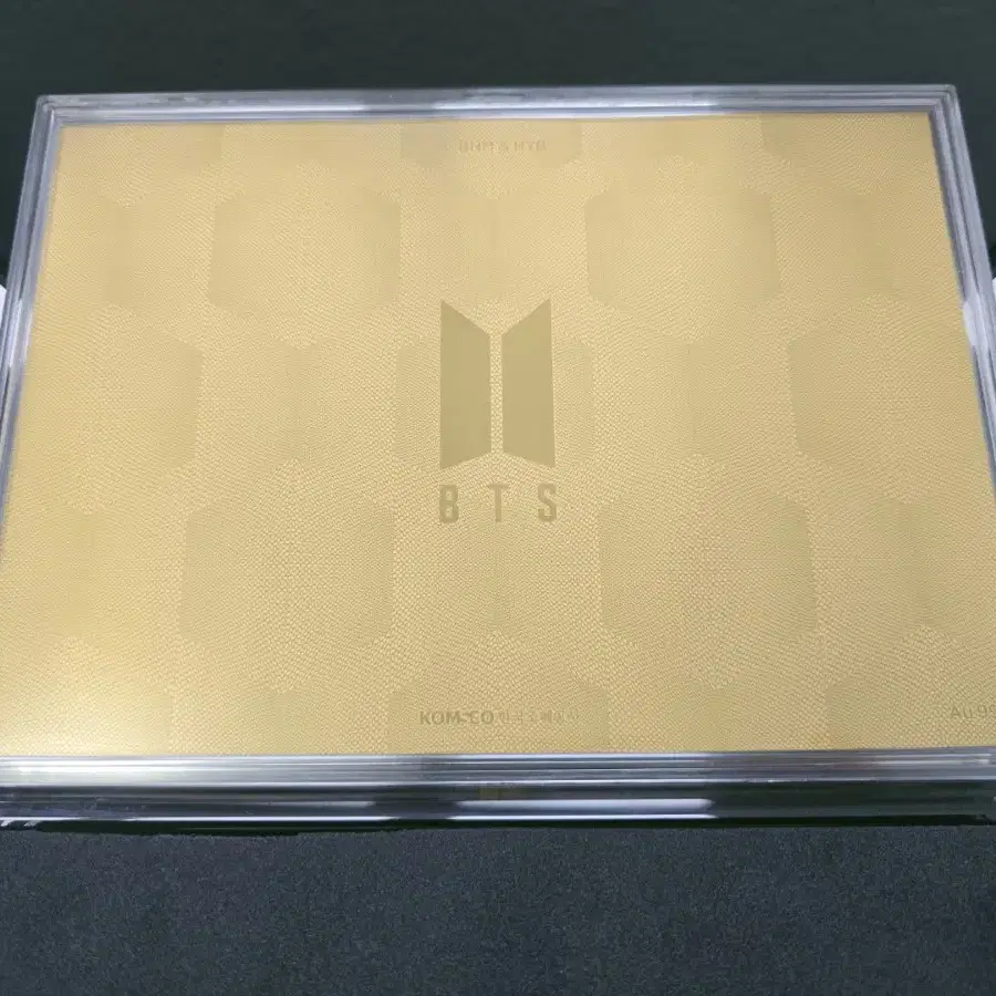 BTS 10주년 금메달 팝니다.