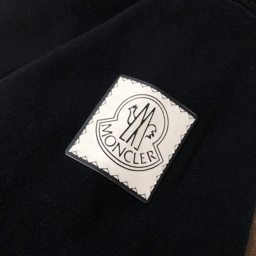 몽클레어 몽클레르 MONCLER 후드 맨투맨 블랙