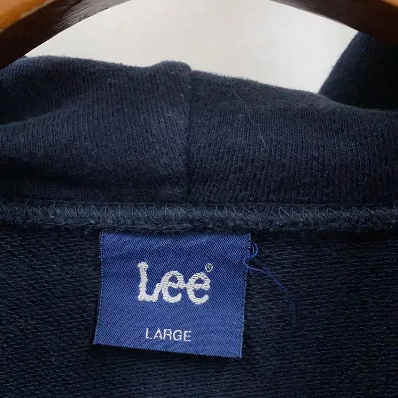 리 LEE 네이비 데님포켓 오버핏 후드티 100 A06407