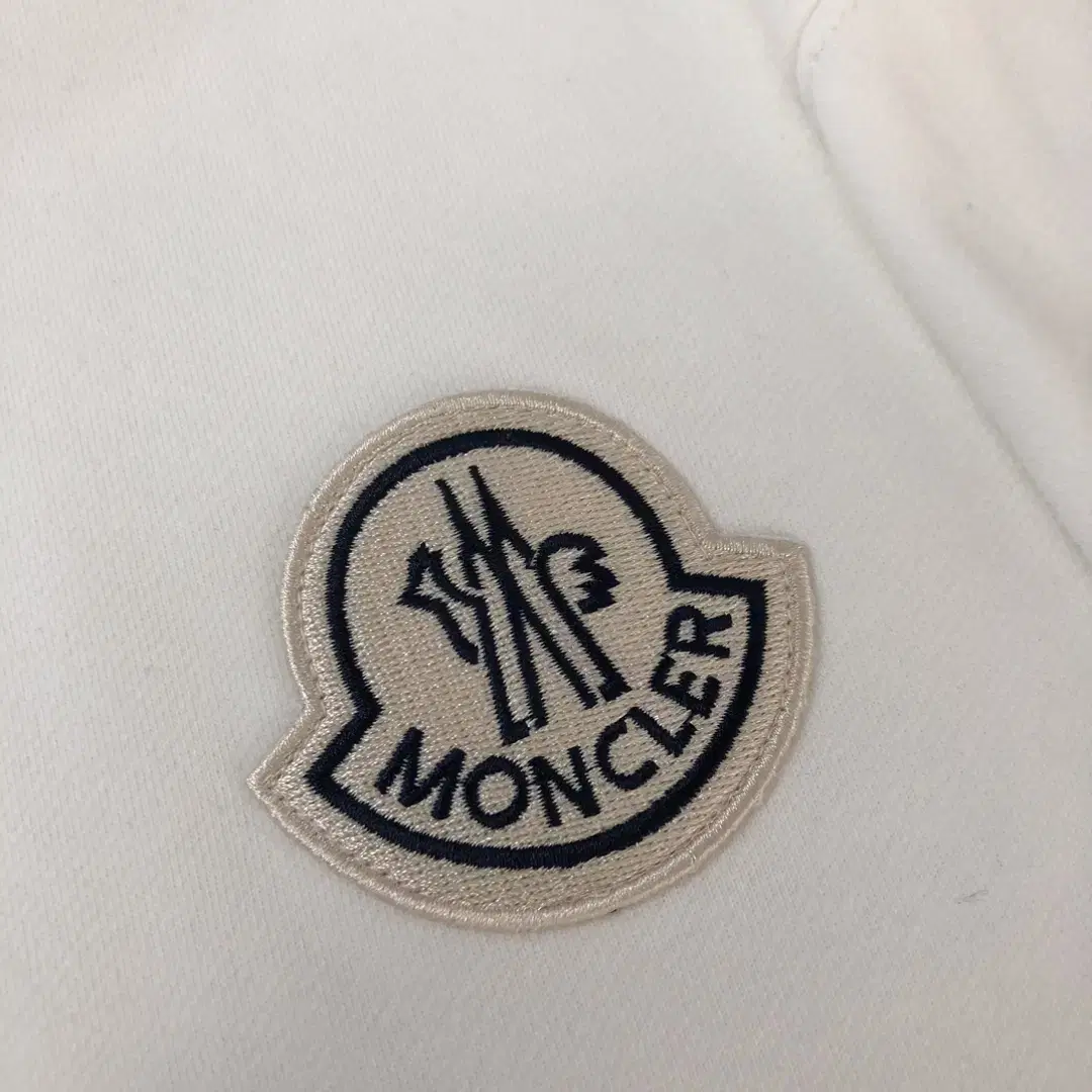 몽클레어 몽클레르 MONCLER 후드 맨투맨 화이트