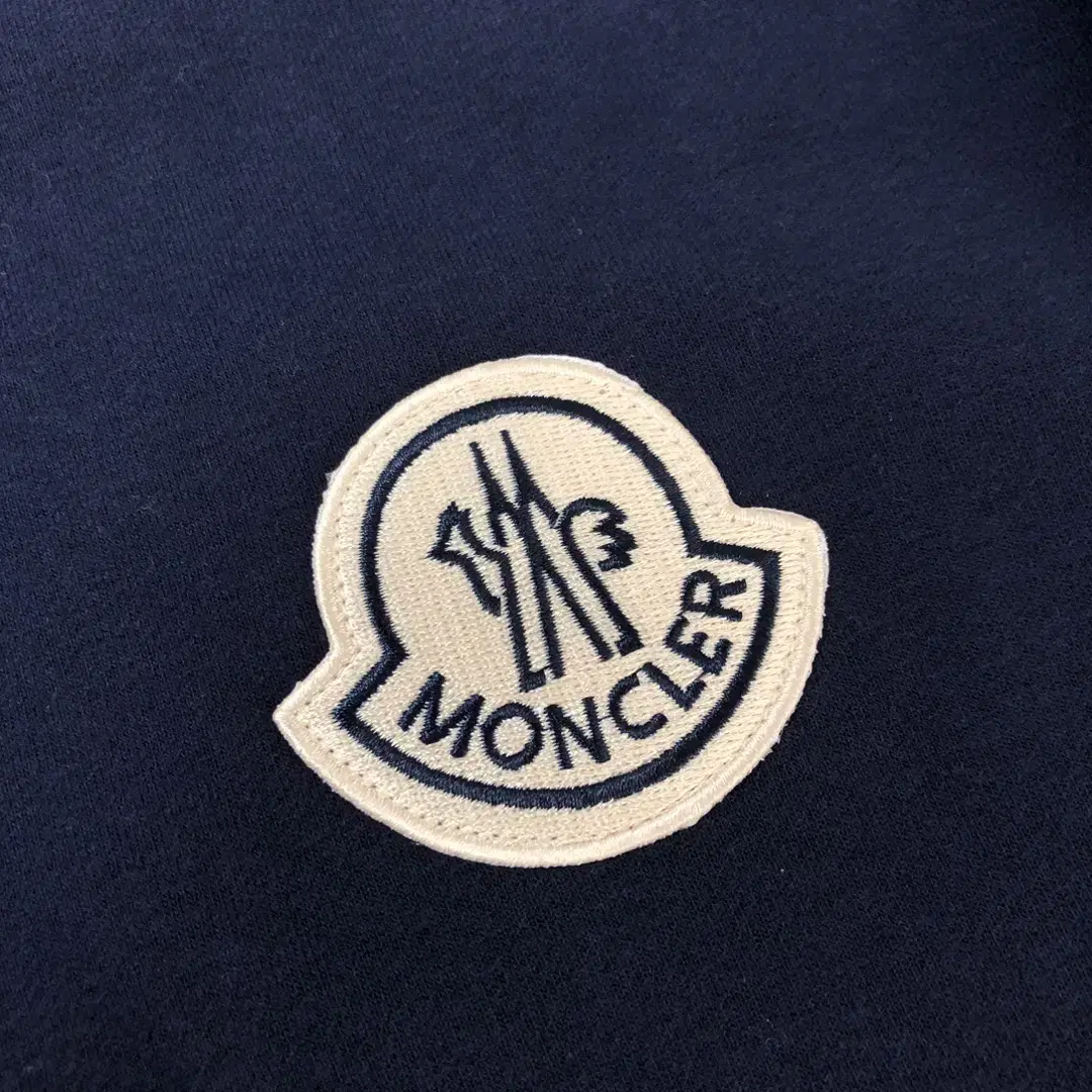 몽클레어 몽클레르 MONCLER 후드 맨투맨 네이비