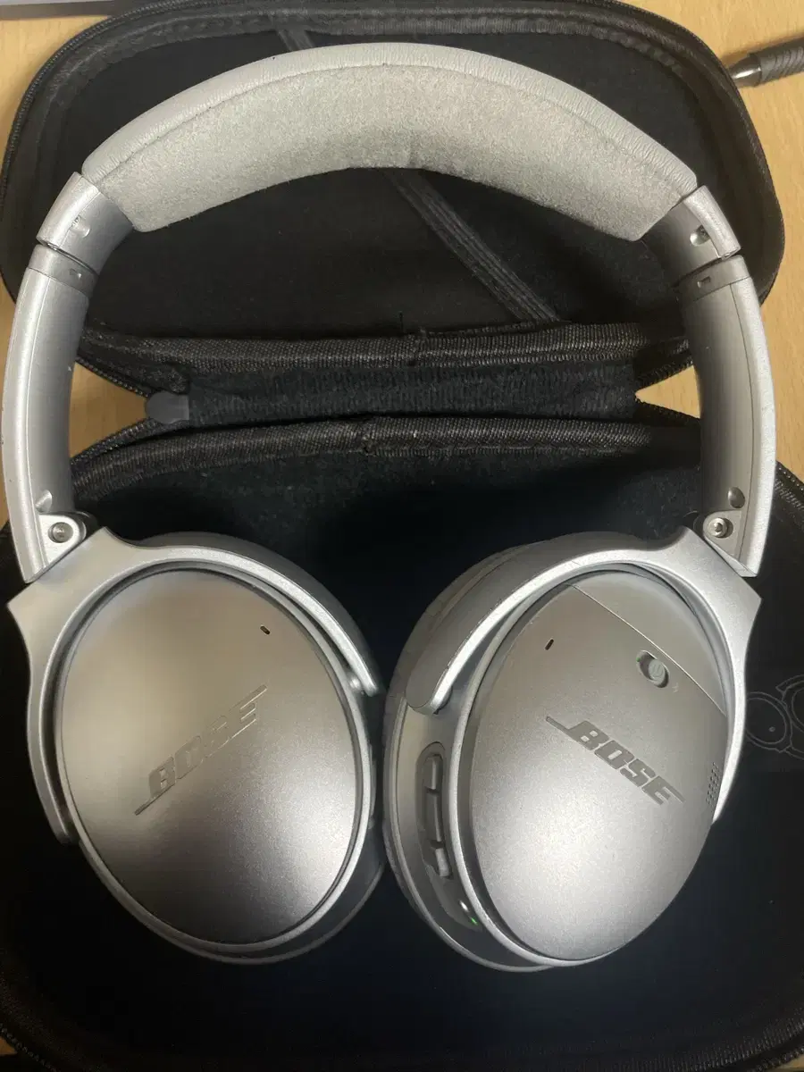 보스 qc35 실버 판매합니다