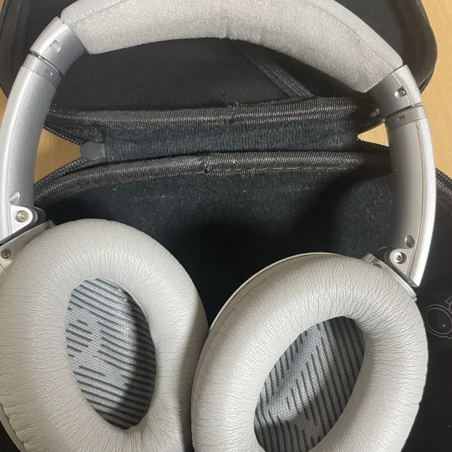 보스 qc35 실버 판매합니다