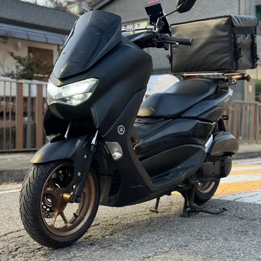 야마하 nmax125 22년식 컨디션 좋은차량 판매합니다.