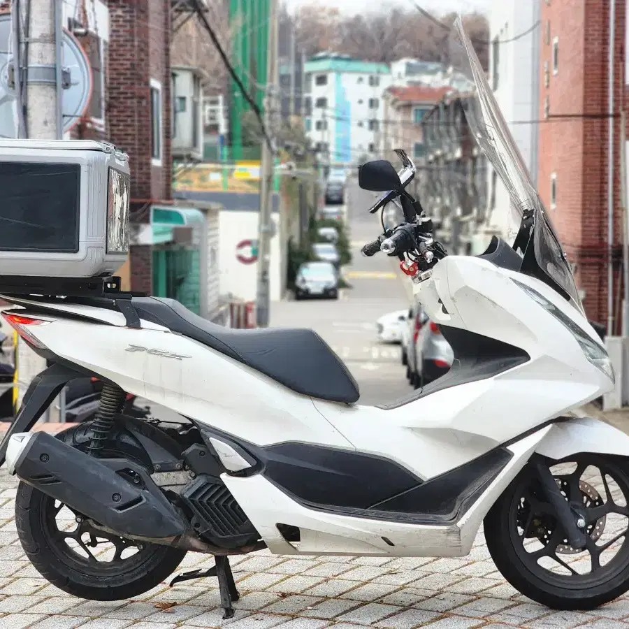 혼다 PCX125 21년식 화이트 배달세팅 판매합니다