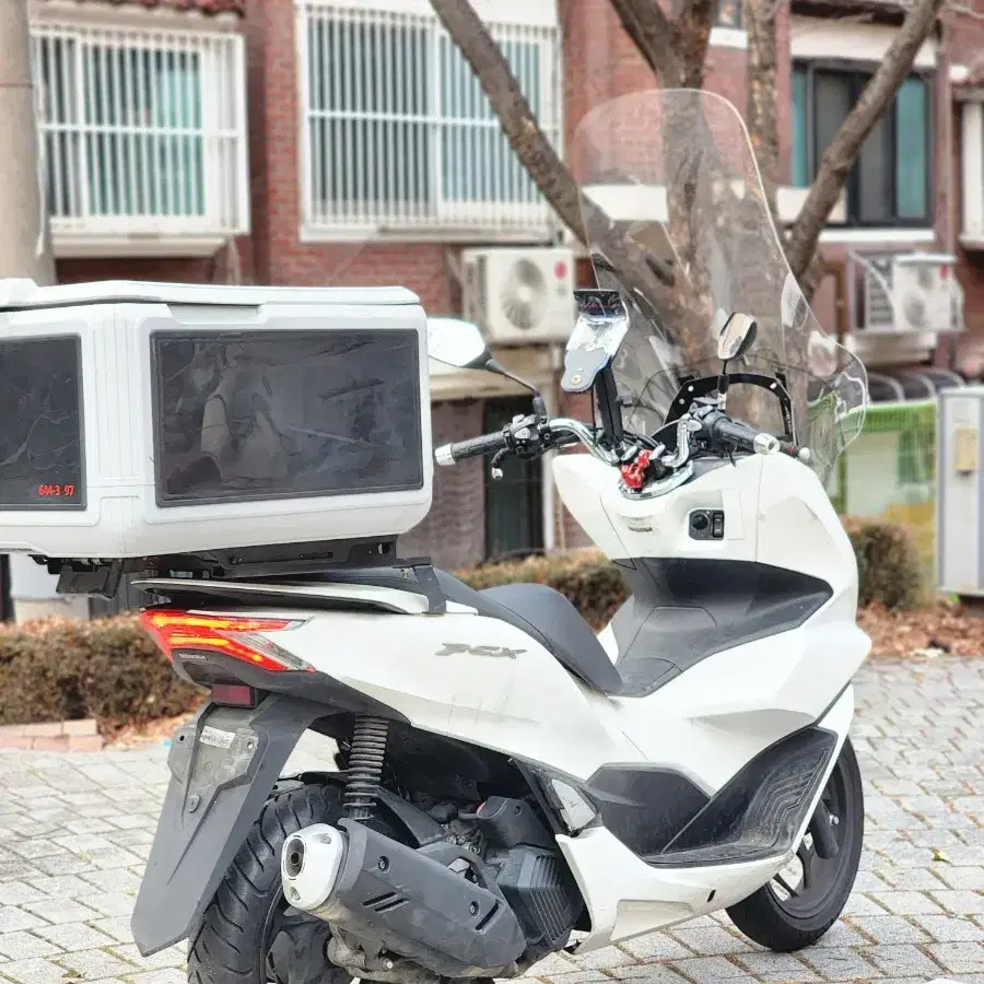 혼다 PCX125 21년식 화이트 배달세팅 판매합니다