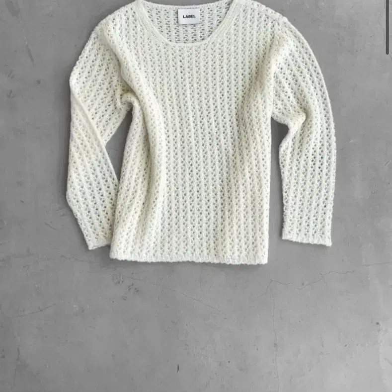 라벨 아카이브 Coil net round neck knit (white)