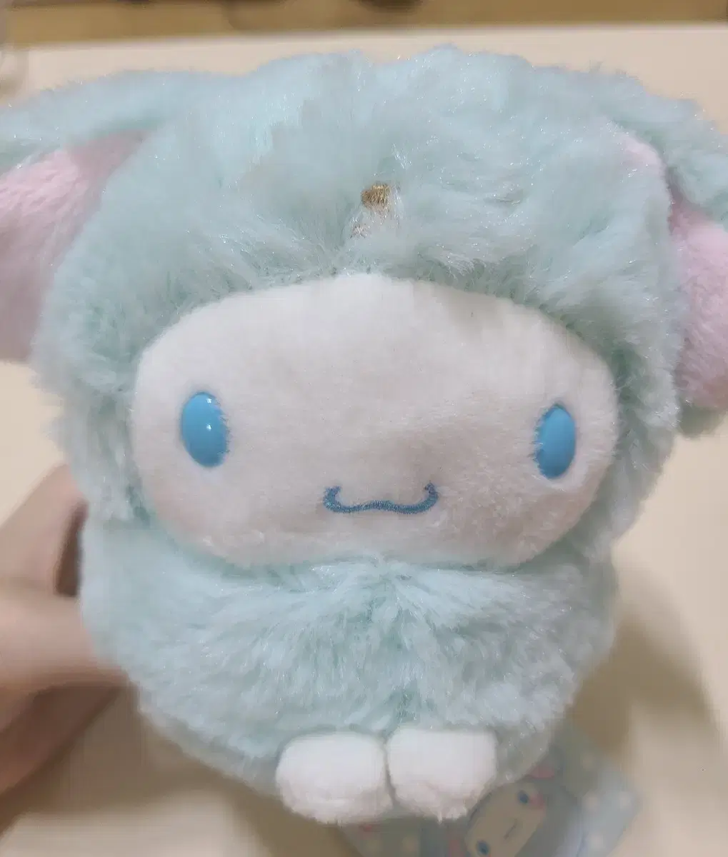 2019 이스터 시나모롤 착석인형