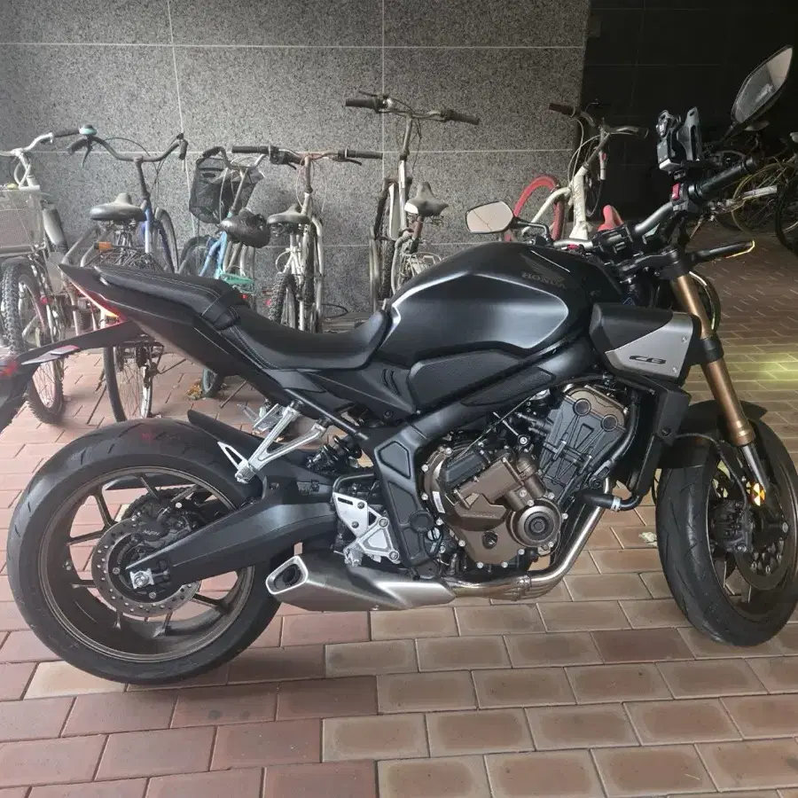 24년형 CB650R 오토바이 e클런치 신형