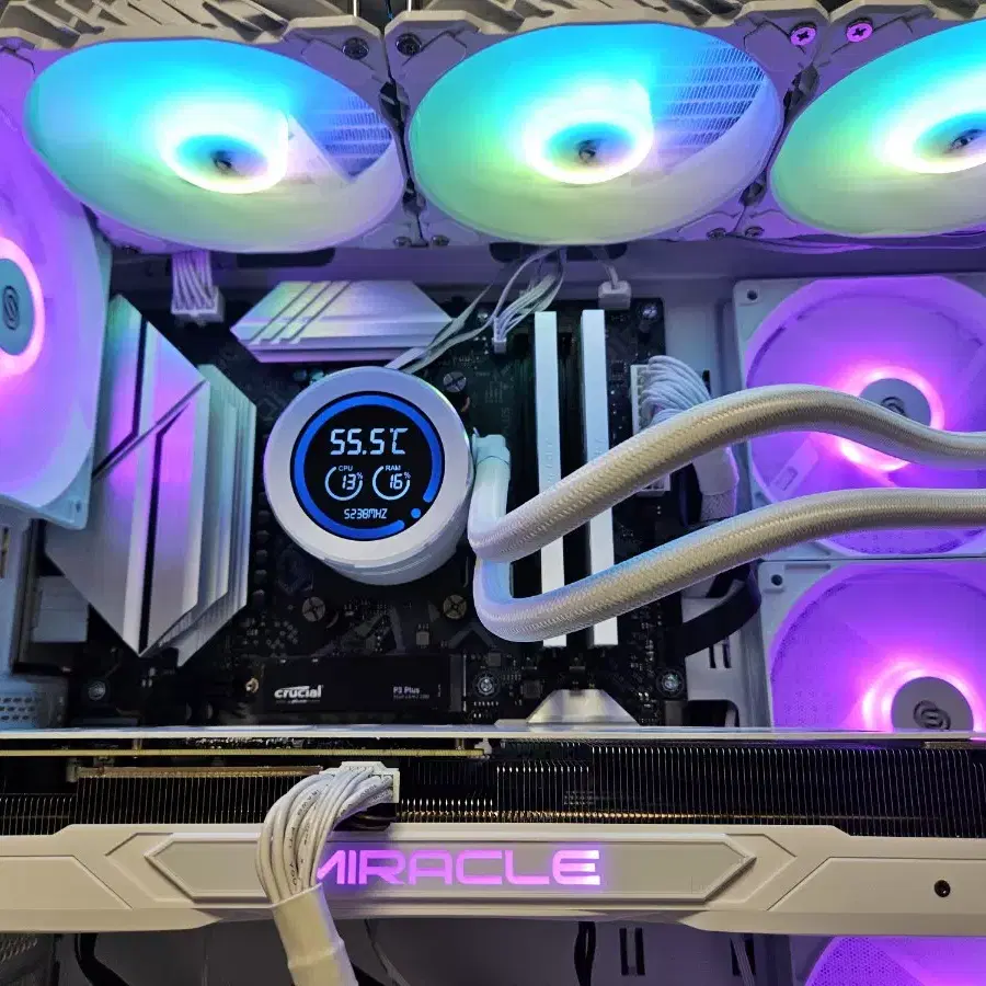 9800x3d, rtx4070ti super 화이트 본체