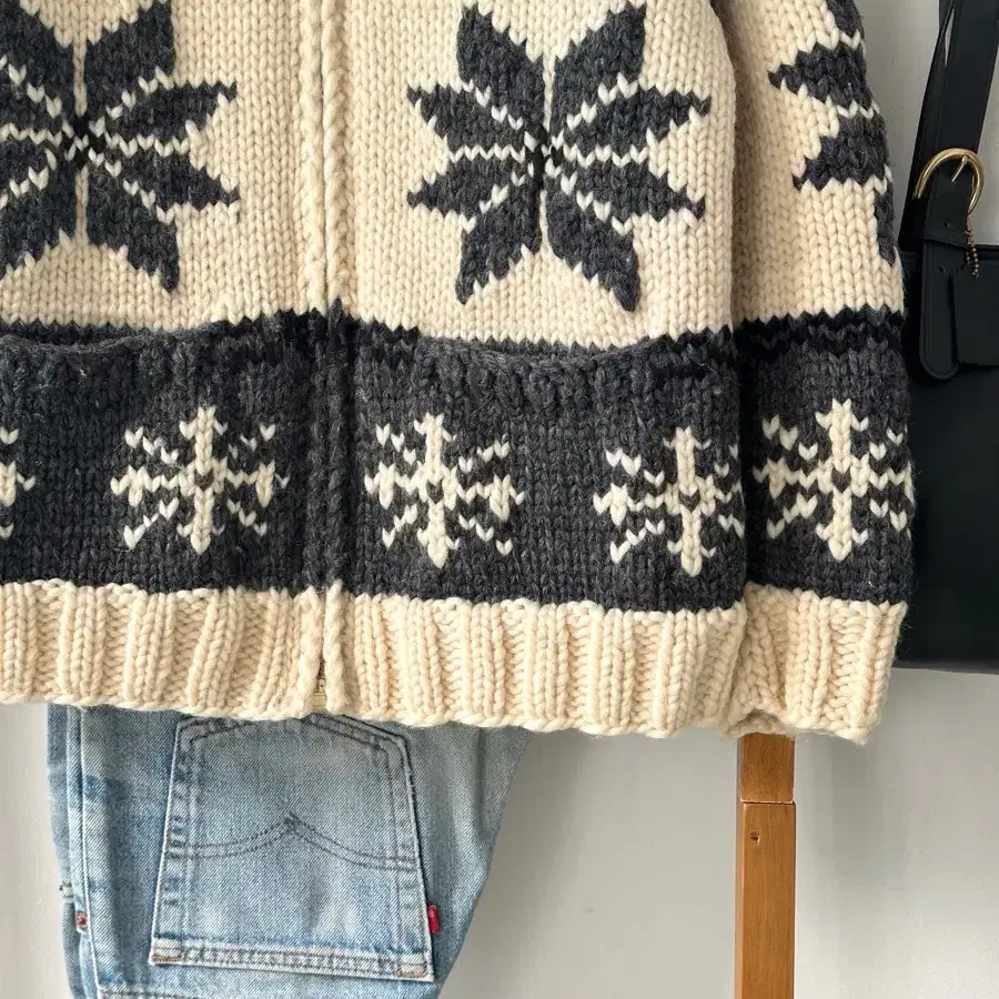 CANADIAN SWEATER COMPANY 캐나다 코위찬 가디건