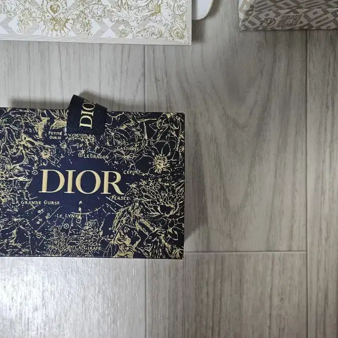 디올 쇼핑백 종이가방 상자 박스 dior 명픔