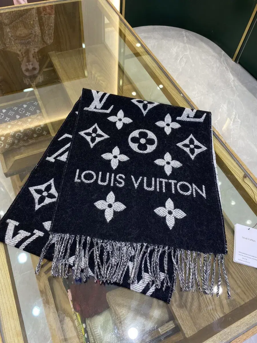 루이비통LOUIS VUITTON목도리