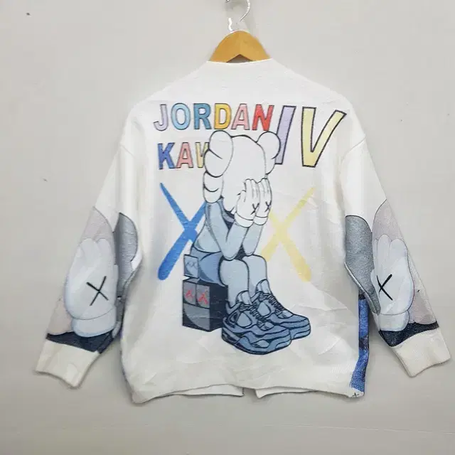 KAWS 프린트 가디건