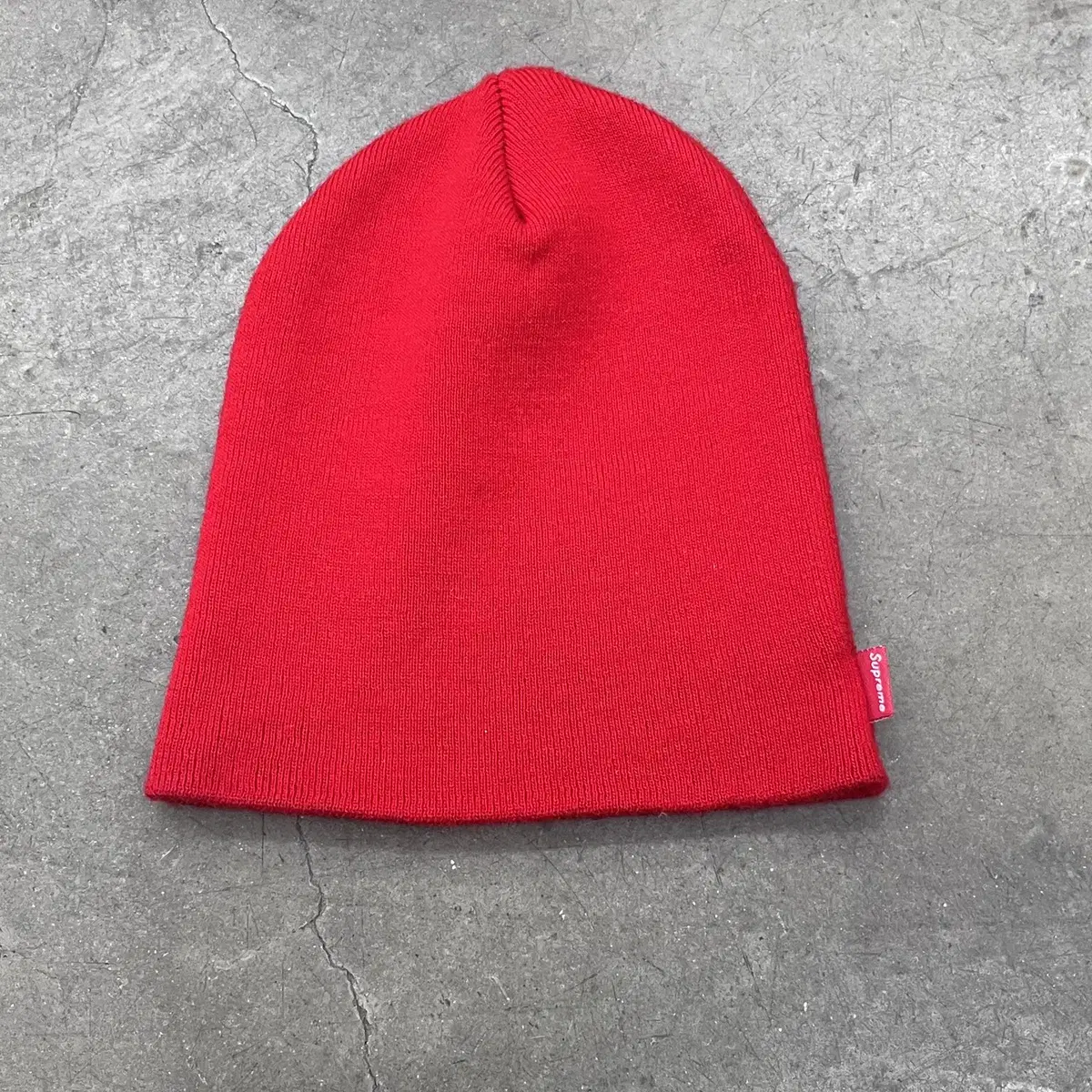 SUPREME BASIC BEANIE RED