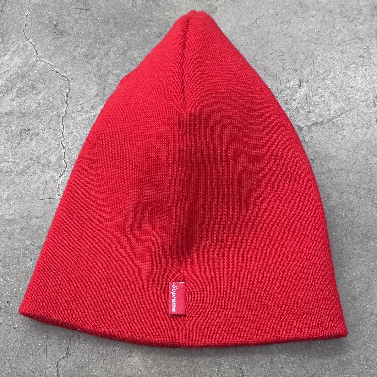 SUPREME BASIC BEANIE RED