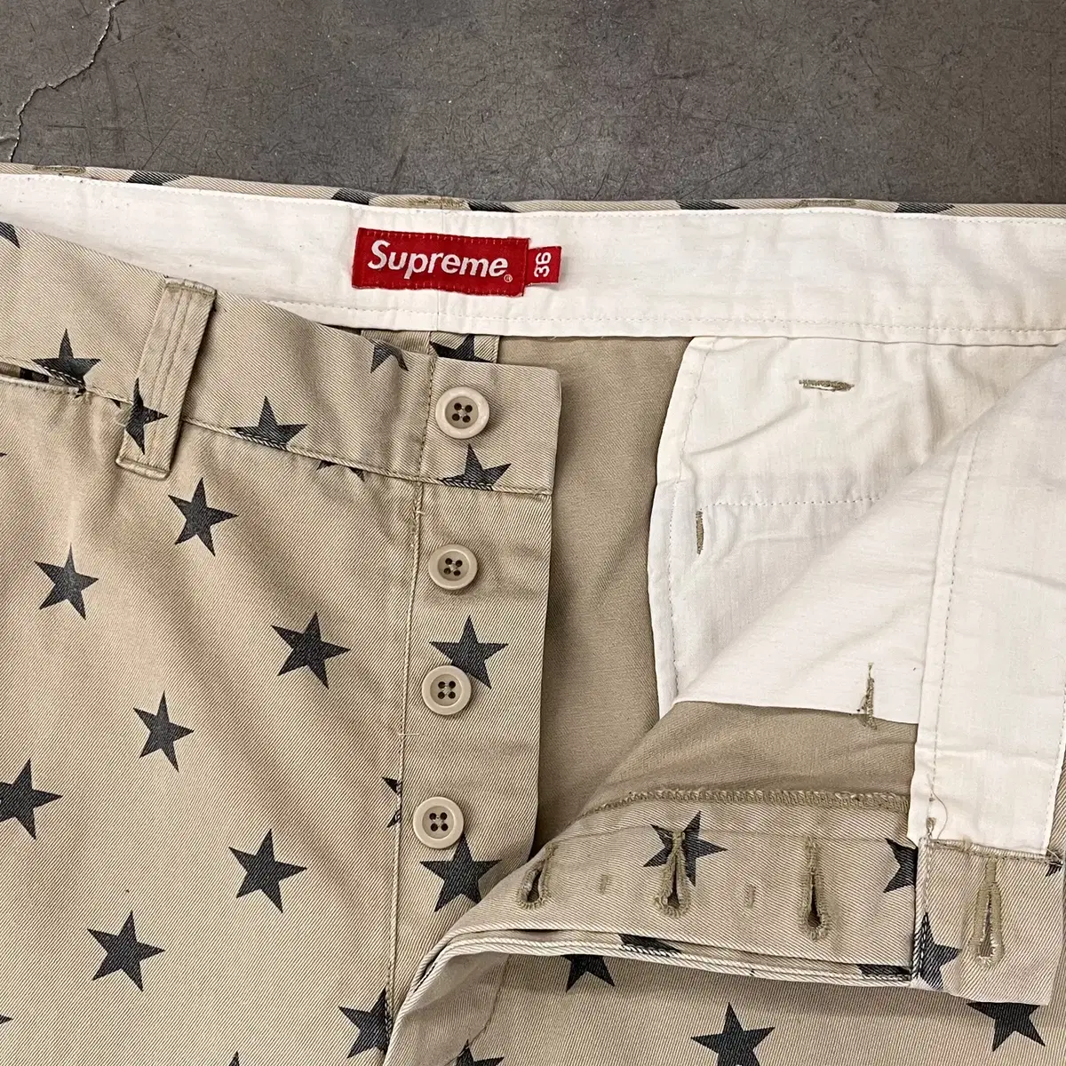 SUPREME PIN UP CHINO STARS PANTS