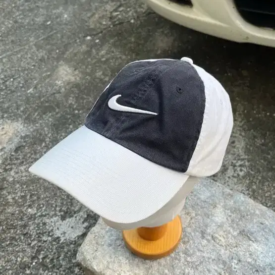 나이키 화이트 그레이 패널 볼캡 Nike