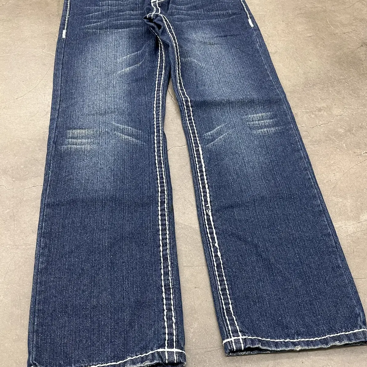 TRUE RELIGION STRAIGHT DENIM PANTS