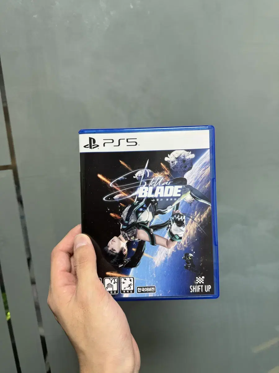 ps5 스텔라 블레이드 판매합니다