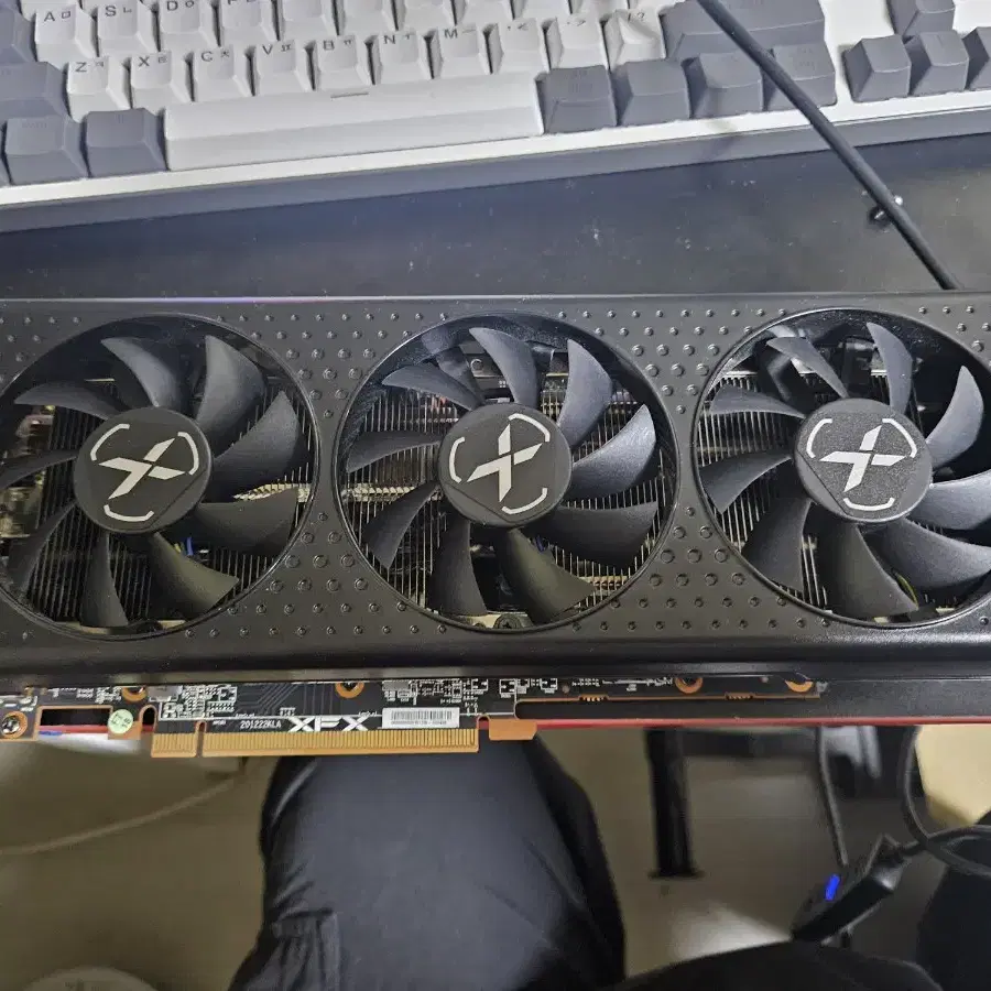 라데온 xfx rx6600xt 그래픽카드 팝니다