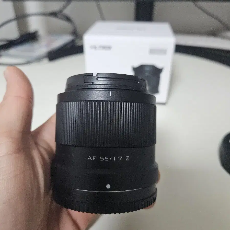 빌트록스 56mm f1.7 z마운트